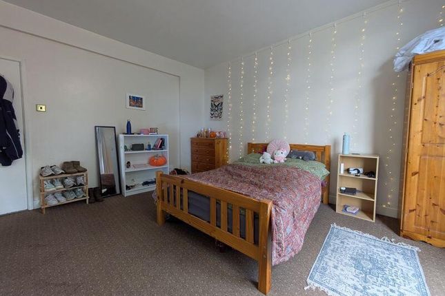 Bright, Well-Presented Bedroom With A Wooden Doubl...
