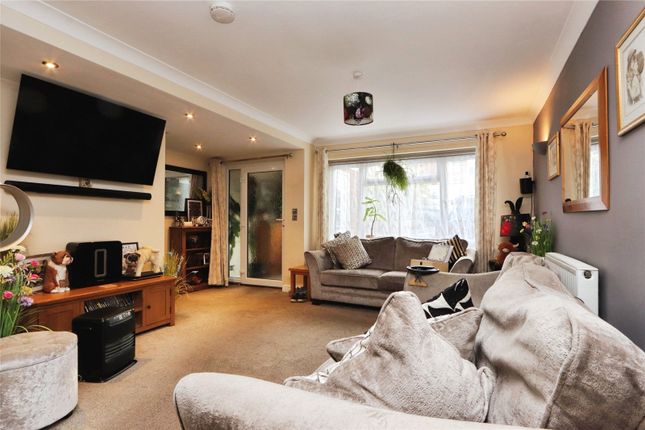 1, Trent Close, Devon photo 2
