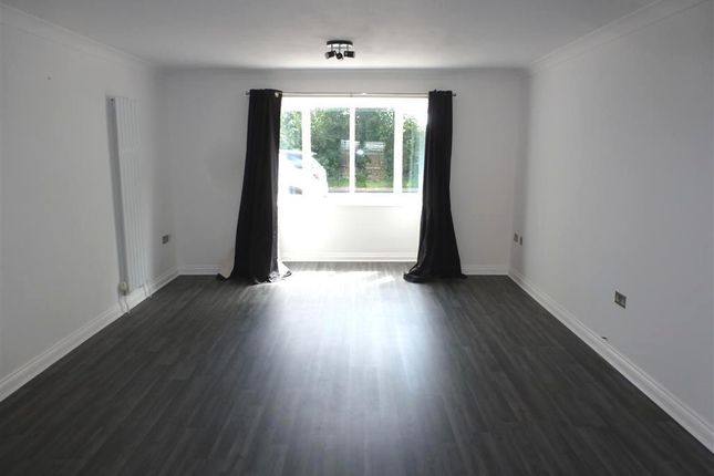 79b, Harecroft Road, Wisbech photo 3