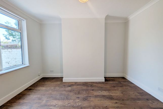 455 Winwick Road, Warrington photo 3