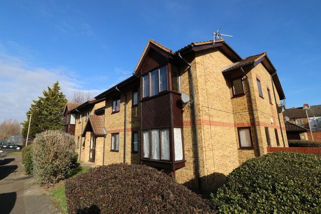 Thumbnail Flat for sale in Redwood Grove, Elstow, Bedford