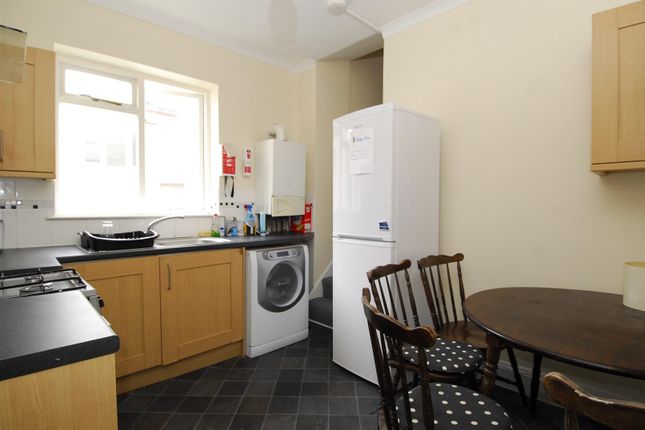 12, North Road East Apt 3, Plymouth photo 3