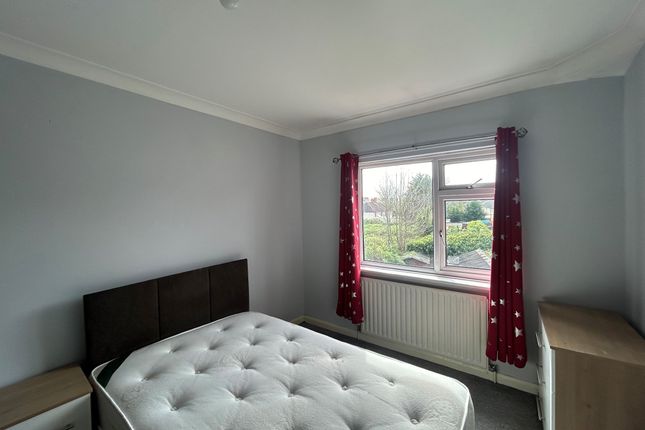 Room to rent in Carr House Road, Room 3, Doncaster