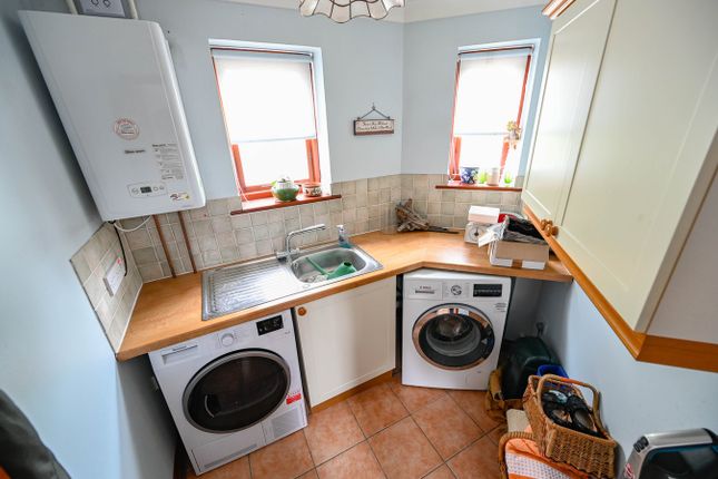 2a, Parmiter Drive, WIMBORNE photo 4