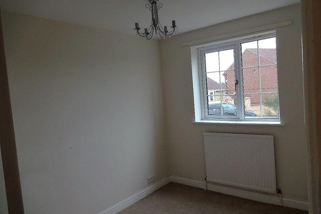 Dove Side Drive, Barnsley photo 5