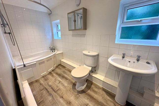 Beeches Cottage, Main Street, Lutterworth photo 4