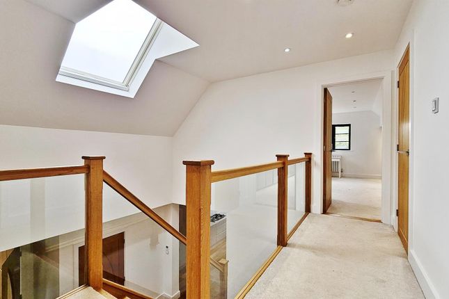 Little Acre, White Lodge Crescent, Thorpe-le-Soken photo 3