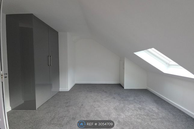 Fff  Adelaide Terrace, Great West Road, Brentford photo 4