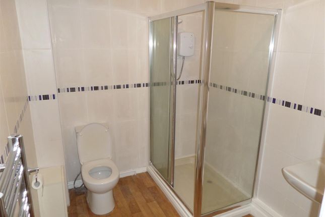 Flat 7 Edward Court, Birmingham Road, Walsall photo 5