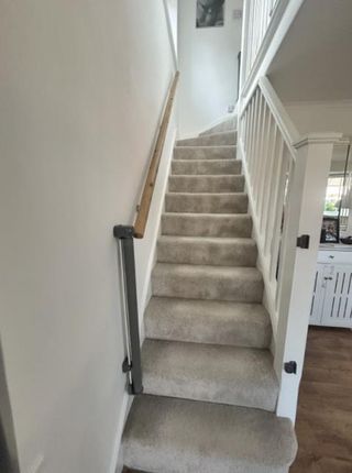 10, Stuart Way, Staines-upon-thames photo 4