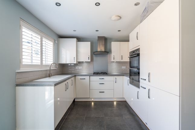 4, Parsons Avenue, Bursledon photo 4