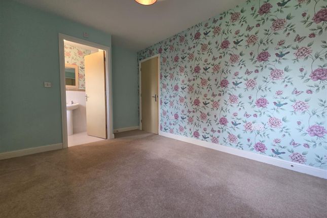 18, Theillay Close, Bridgwater photo 4