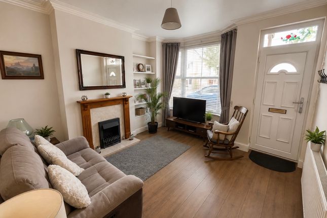 8, Oakland Street, Alfreton photo 3