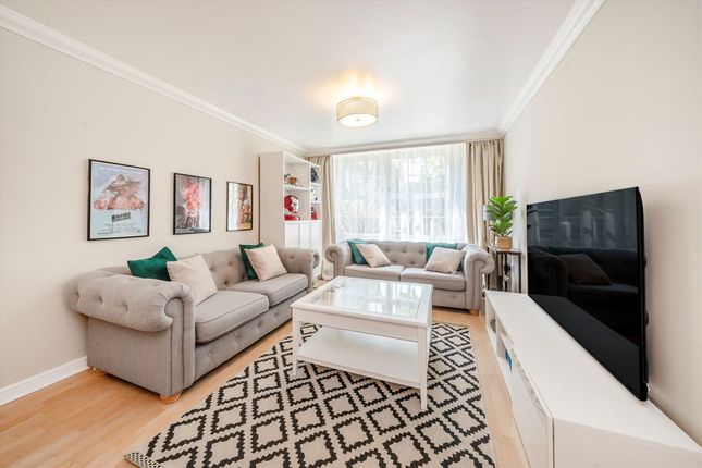 Flat 25, Holme Court, 158, Twickenham Road, Isleworth photo 2
