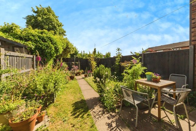 28, Randle Bennett Close, Cheshire photo 3