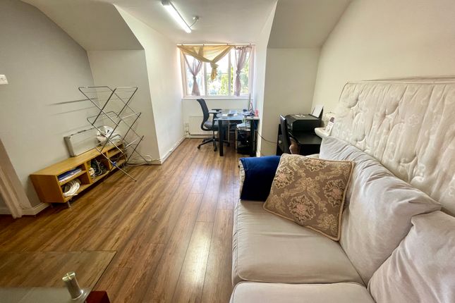 Flat 11, Frewin Court, Headstone Road, Harrow photo 3