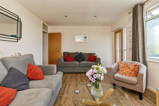 136, Purlewent Drive, Bath photo 4