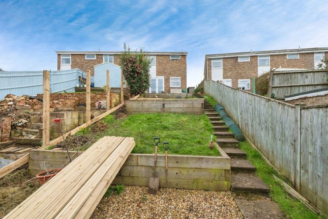 End terrace house for sale in Sylvan Drive, North Baddesley, Southampton