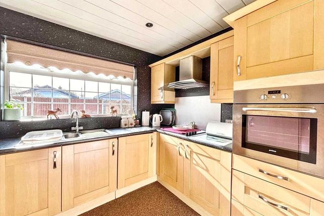 20, Manor House Court, Kirkby In Ashfield photo 3