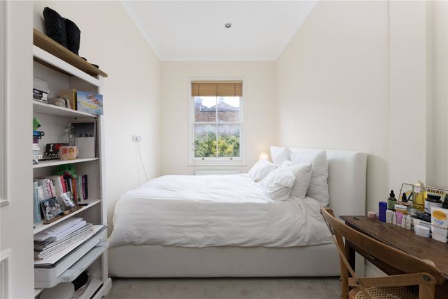 Flat to rent in Leinster Square, London
