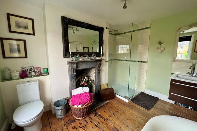 End terrace house for sale in High Street, Greenhithe