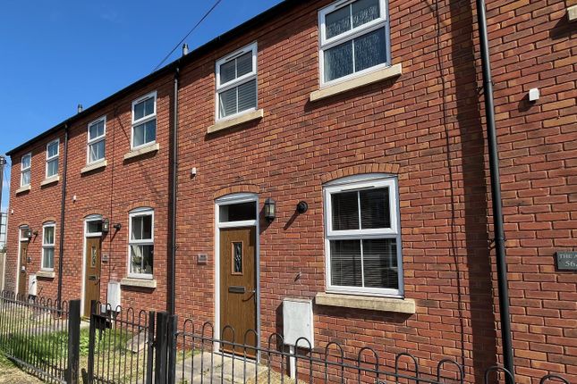 2-bed house on 56B, Derby Road, Uttoxeter, £850/mo