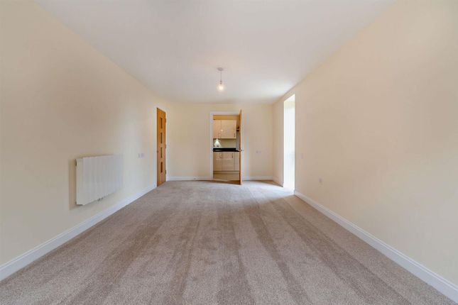 23 Sycamore Court, Filey Road, Scarborough photo 4