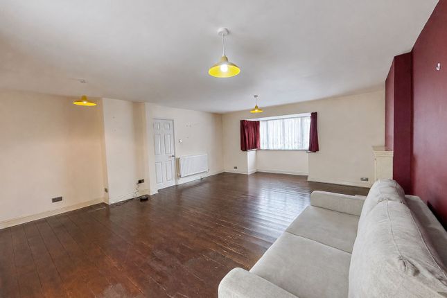 6, Robert Way, Colchester photo 2