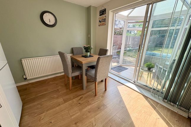 26, Field Close, Hinckley photo 4