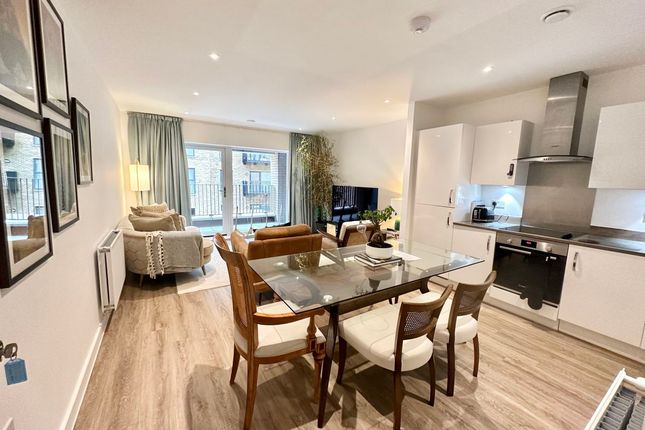 Flat to rent in Austwick Court, London