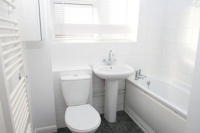 10, Whitecroft, Rustington photo 4