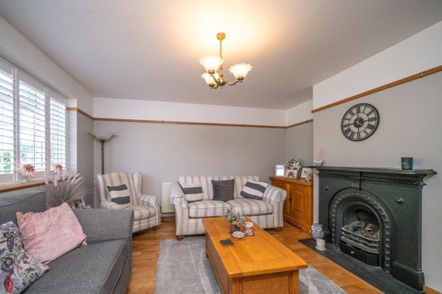 10, Hillcrest Road, Radlett photo 2