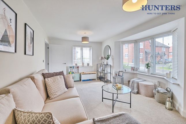 1, Goldfinch Drive, Lichfield photo 4