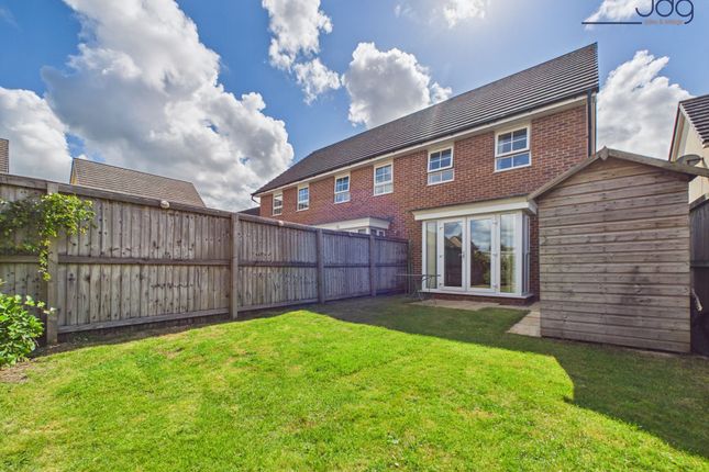 6 Gold Lane, Lancaster photo 2