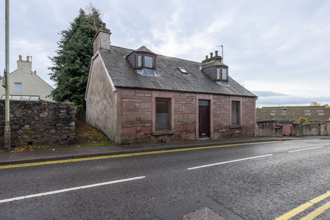 BRAEMOUNT, High Street, Rattray photo 2