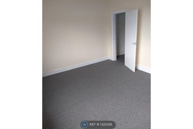 Thumbnail Flat to rent in First Floor Welholme Road, Grimsby