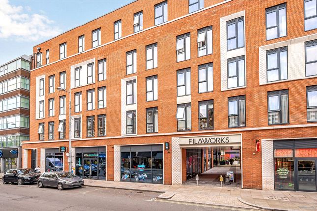 21, Hawkins House, Ealing photo 2