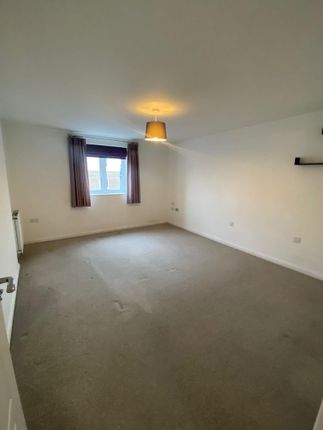 Flat to rent in Great Mead, Yeovil