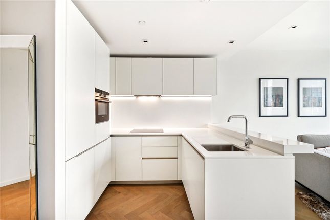 Flat to rent in South Bank Tower, 55 Upper Ground