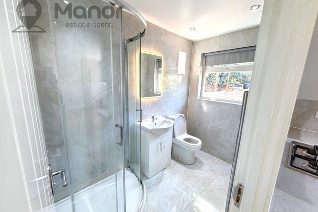 11, Reynolds Avenue, London photo 4