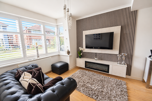 17, Rainow Avenue, Droylsden photo 2