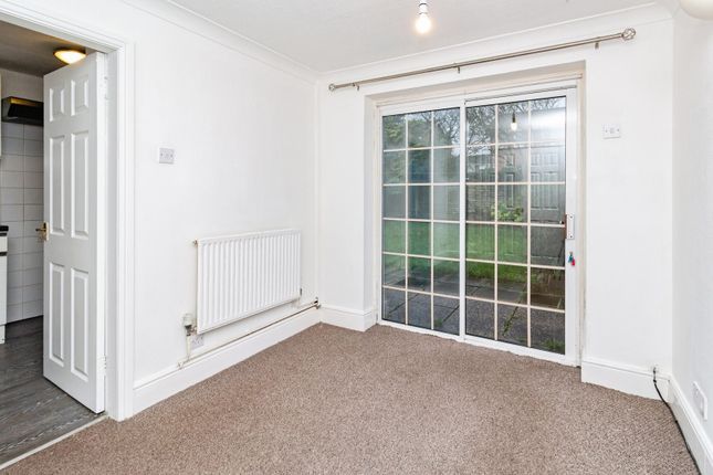 5, Otterburn Close, Staffordshire photo 4