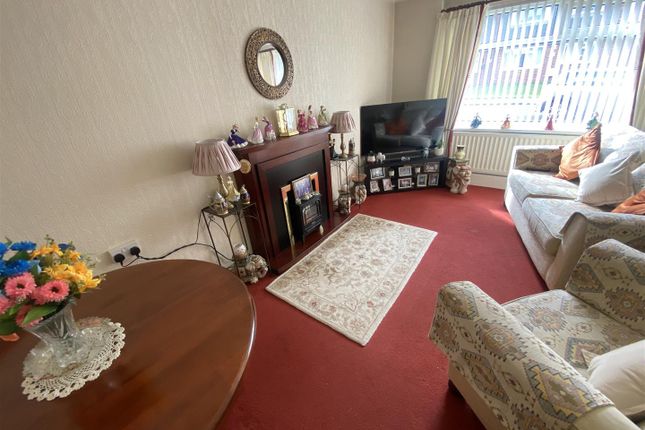 14, Elwin Close, Whitley Bay photo 2