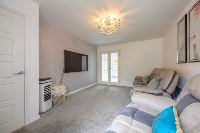 11, Longwall Close, Barnsley photo 4