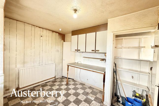 17, Hollies Drive, Stoke-On-Trent photo 4