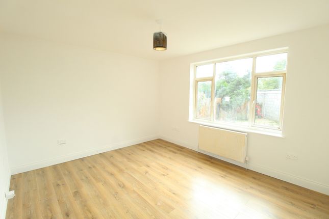 2, Farmway, Dagenham photo 4