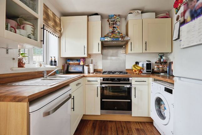 35, Snowdrop Wynde, Shaftesbury photo 2