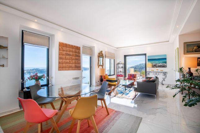 Apartment for sale in Villefranche-Sur-Mer, Alpes-Maritimes, Provence-Alpes-Côte D'azur, France
