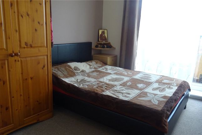 20, Breton Court, Stoke photo 4