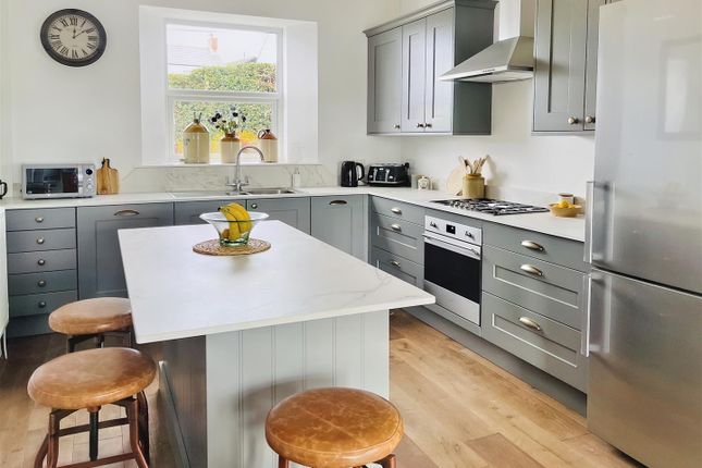 6, Neyland Terrace, Milford Haven photo 4